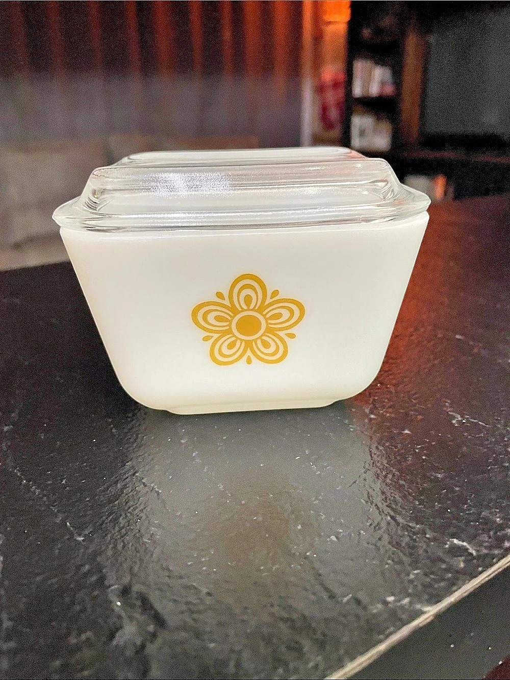 Pyrex Butterfly Gold Butter Dish with Glass Lid in White
